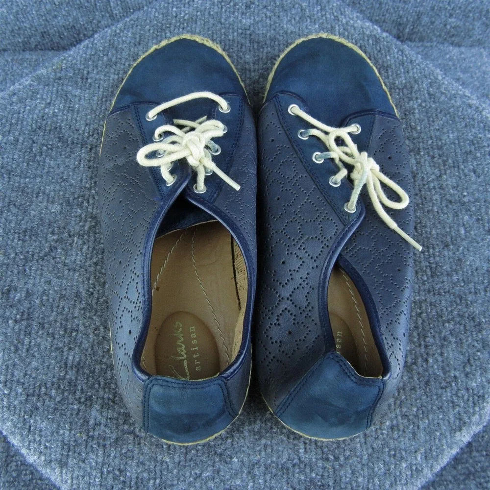 Clarks Artisan Women Sneaker Shoes‎ Blue Leather Lace Up Size 9.5 Medium